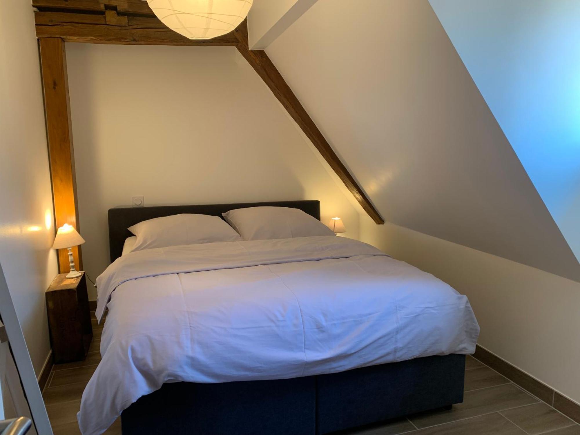 Le Clocher " Sous Les Combles" Parking Gratuit 贝布林黑姆 外观 照片